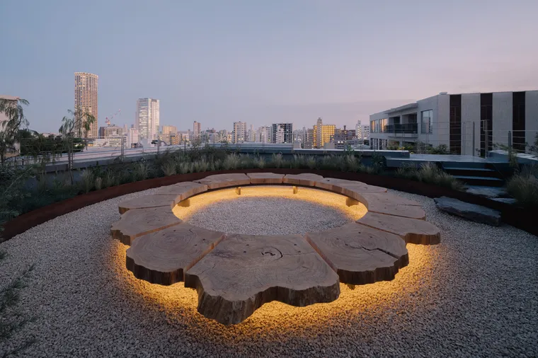 Photo of design feature at top of Arc'teryx Tokyo Creation Center. Photo by Joel Fuller. 